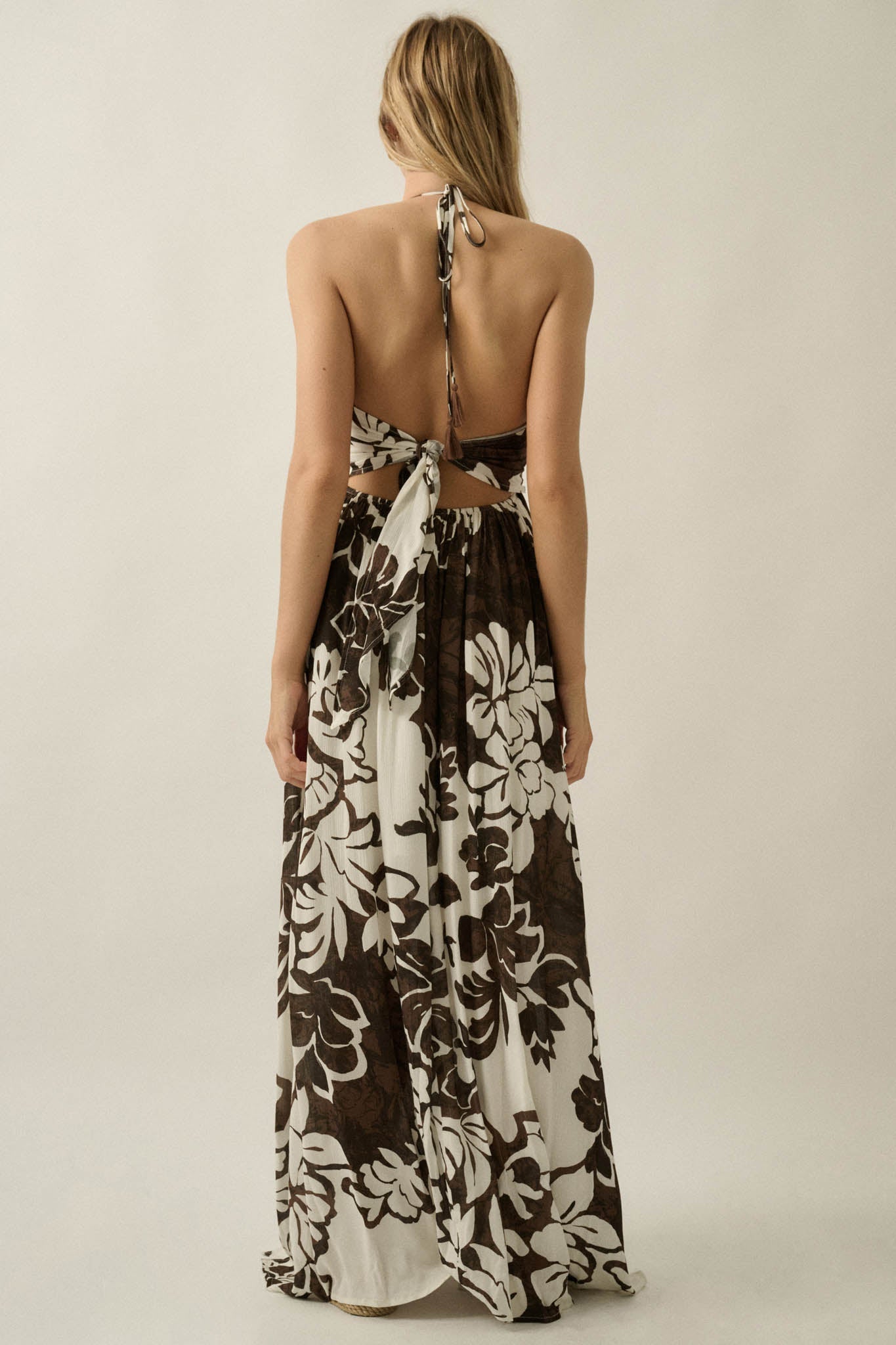 Jungle Beauty Leaf-Print Tie-Back Halter Maxi Dress