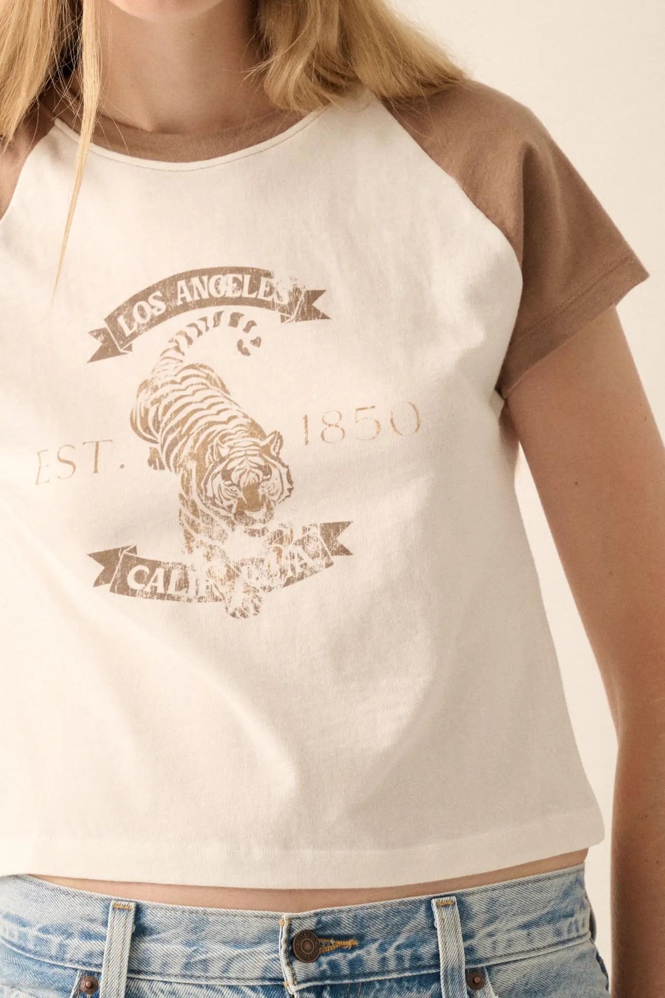 Los Angeles Tiger Cropped Raglan Graphic Baby Tee