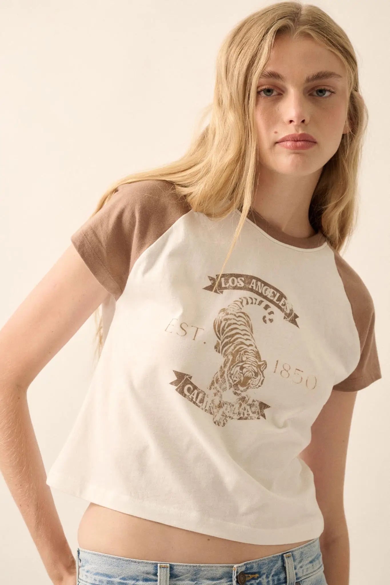 Los Angeles Tiger Cropped Raglan Graphic Baby Tee