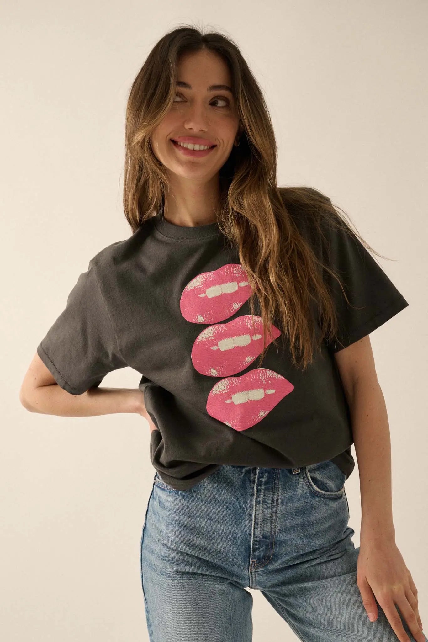 Lip Bite Vintage-Print Garment-Dyed Graphic Tee
