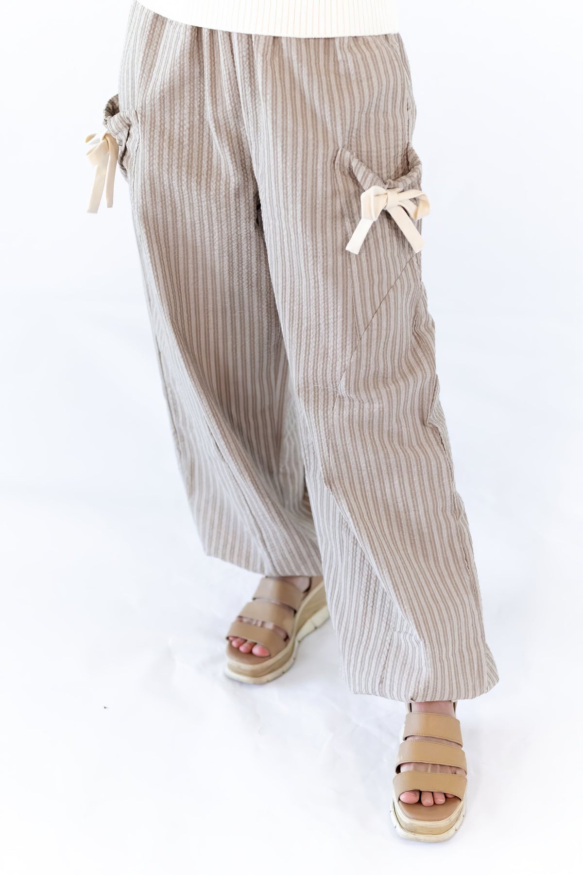 Milene Bow Detail Pants · Taupe