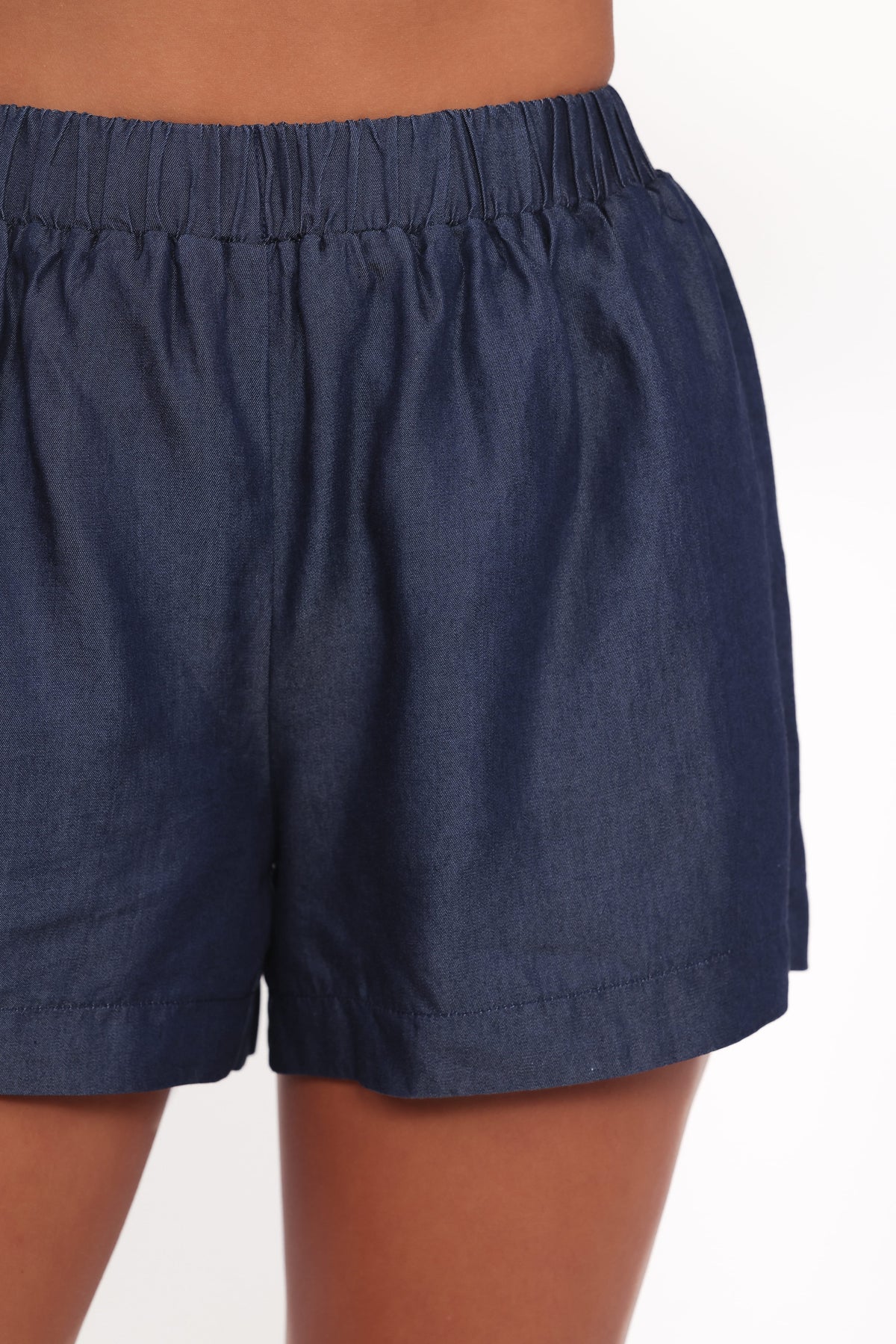 Aaliyah Chambray Shorts - Dark Wash